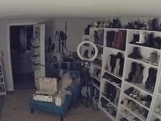 Miss Olivia Black Dressing Room